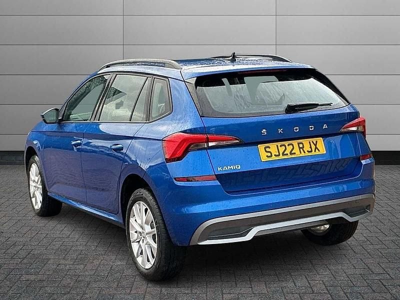 Used Skoda Kamiq SE 110 HP (80 kW) 2022 Race blue metallic SUV
