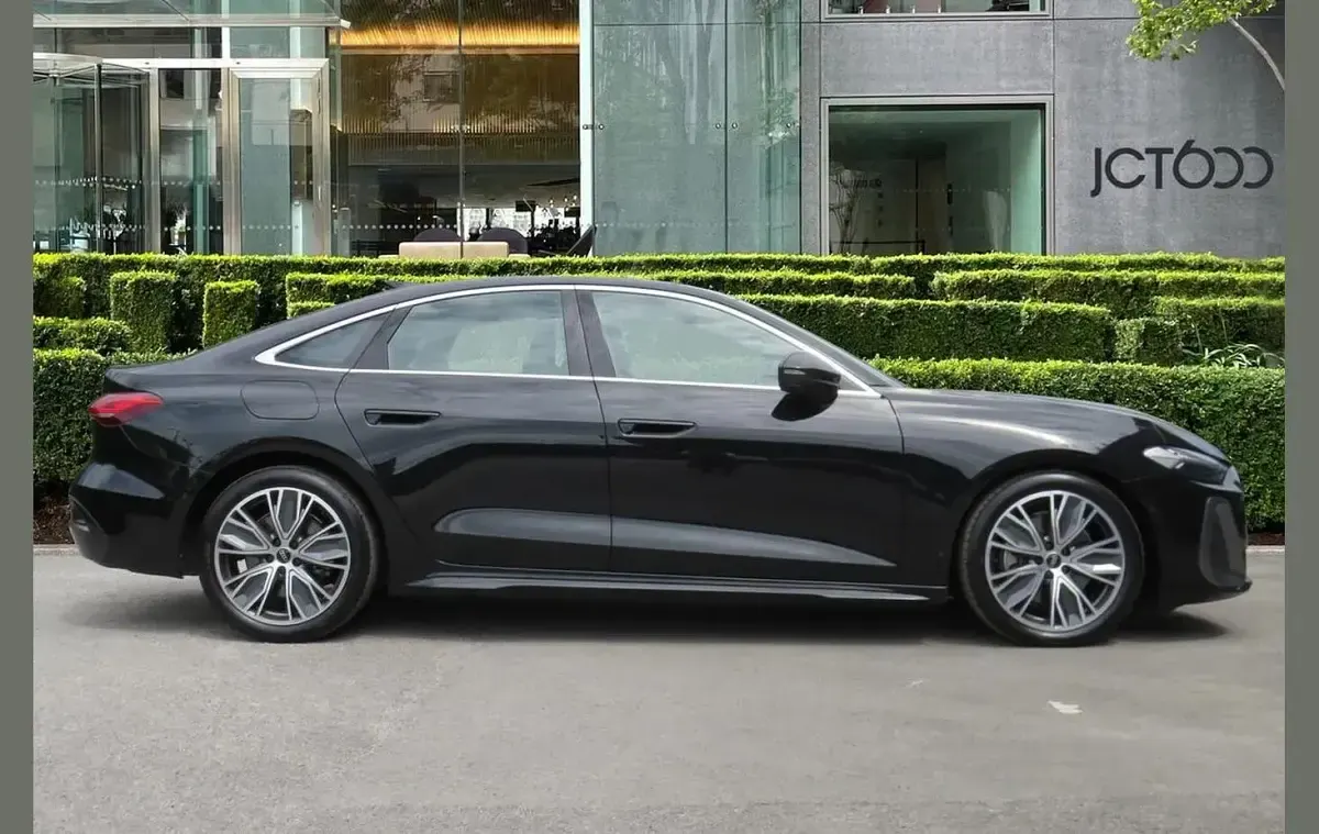 Used Audi A5 Advanced 200 HP (147 kW) 2024 Black Sedan