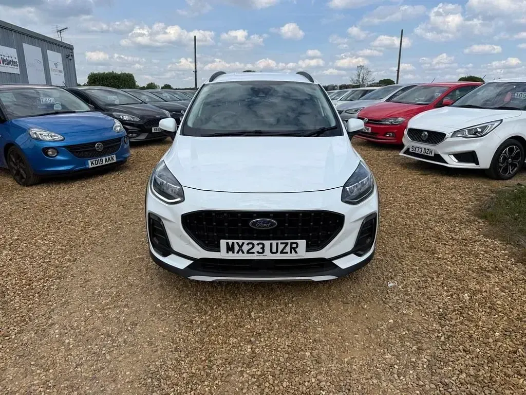 Używany Ford Fiesta Active 100 KM (73 kW) 2023 Biały Hatchback