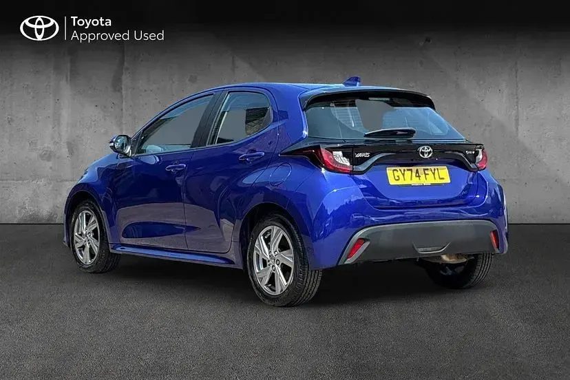 Used Toyota Yaris 116 HP (85 kW) 2024 Blue Hatchback