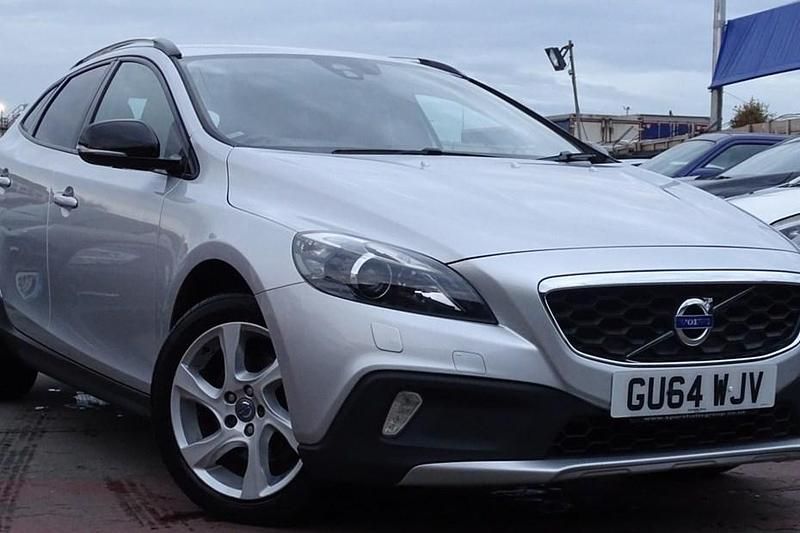 Used 2014 Volvo V40 CC Estate | £6,195 (Fair price) - Image 1/1