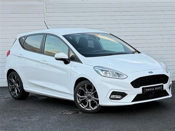 White Used 2018 Ford Fiesta ST-Line Hatchback | £8,290 (Fair price) - Image 1/1