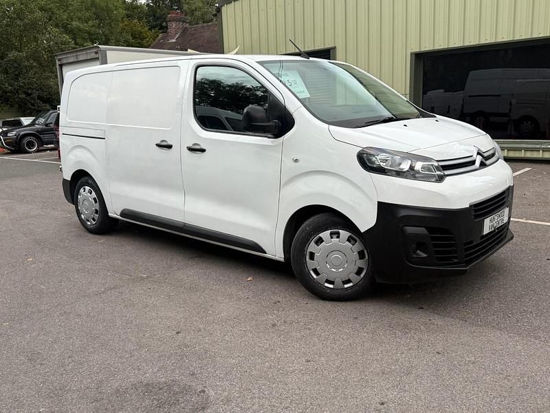White Used 2017 Citroën Dispatch MPV | £4,495 (Fair price) - Image 1/4