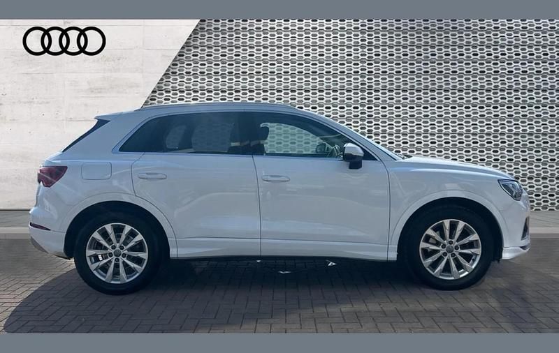 Used Audi Q3 Sport 147 HP (108 kW) 2019 White SUV