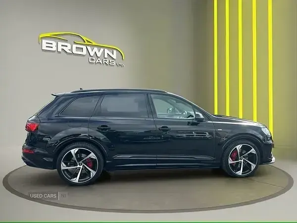 Begagnad Audi Q7 Black Edition 286 HK (210 kW) 2022 Svart SUV