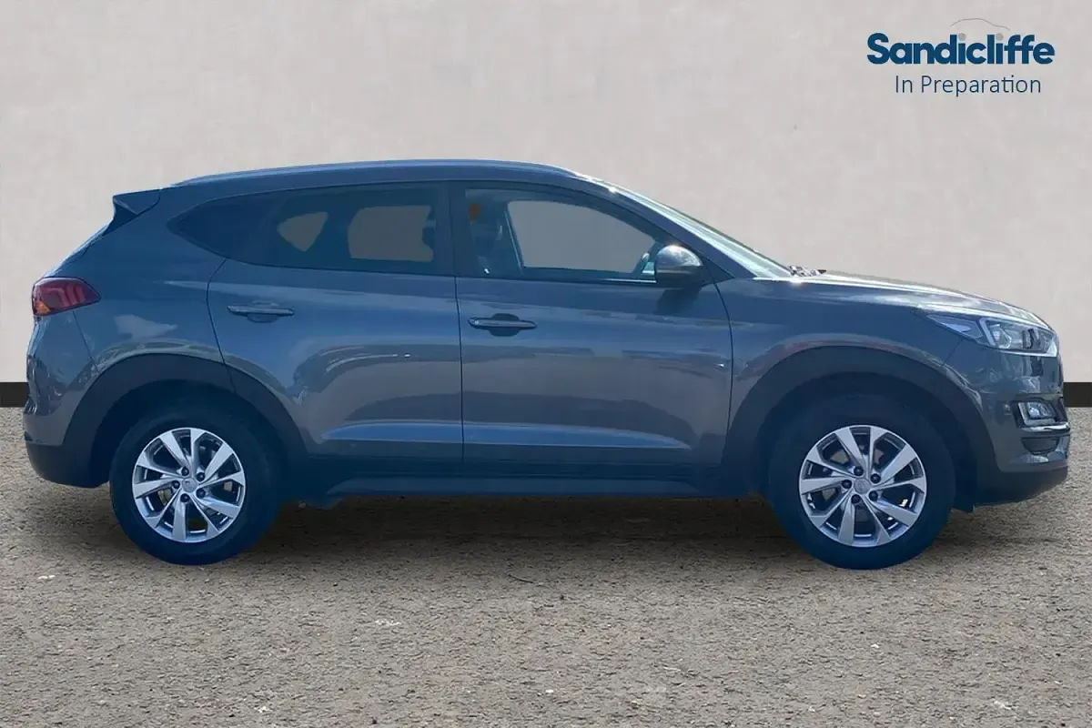 Used Hyundai Tucson SE 132 HP (97 kW) 2020 Grey SUV