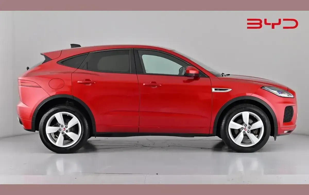 Used Jaguar E-Pace R-Dynamic 180 HP (132 kW) 2020 Firenze red SUV