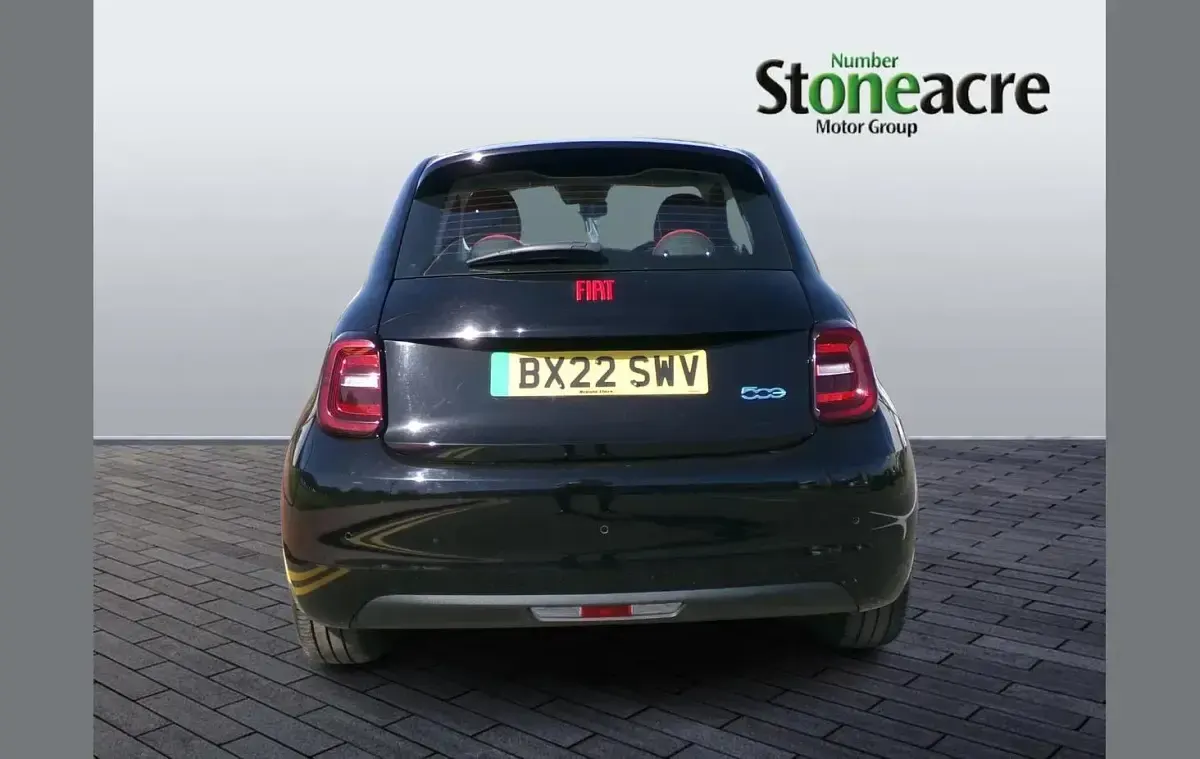 Używany Fiat 500e Red 69 kW (95 KM) 2022 Czarny Hatchback
