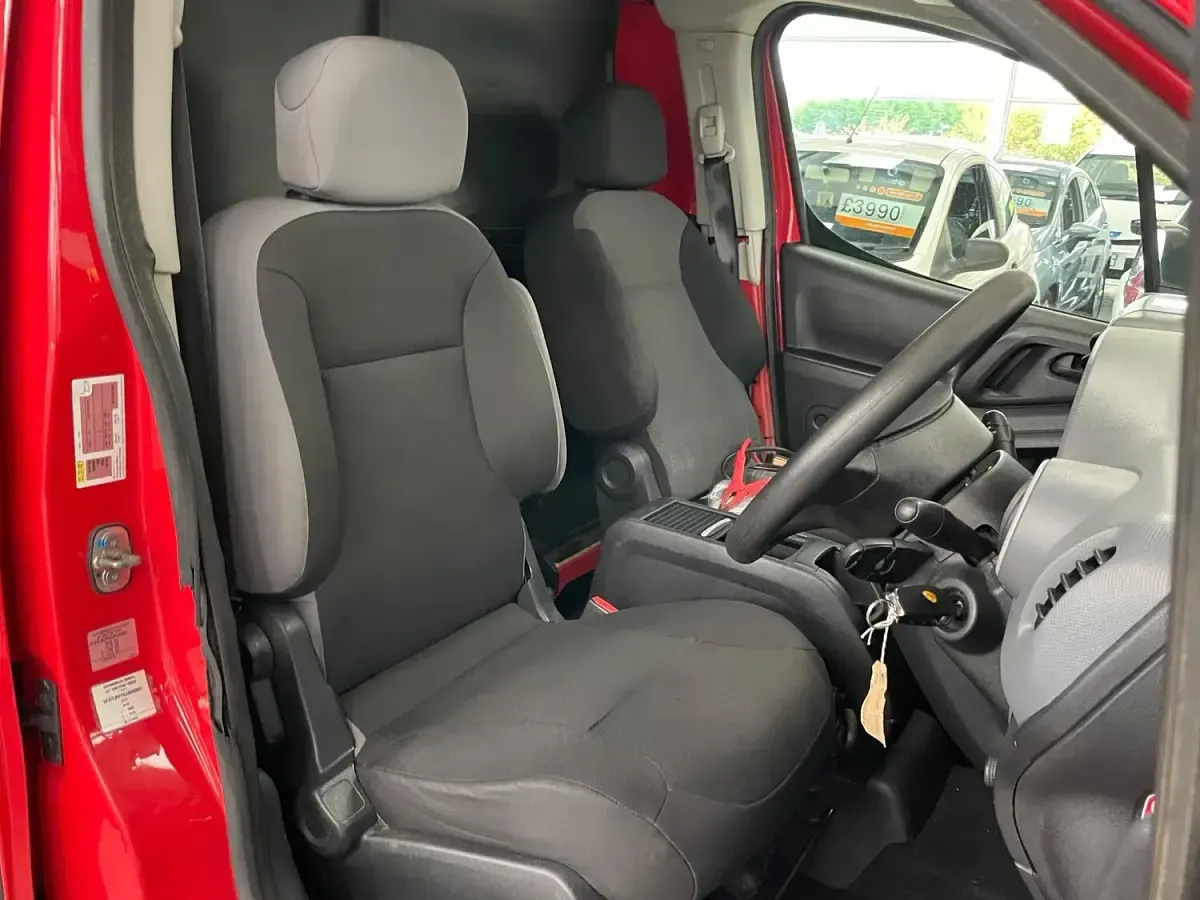 Used Peugeot Partner S 2018 Red MPV