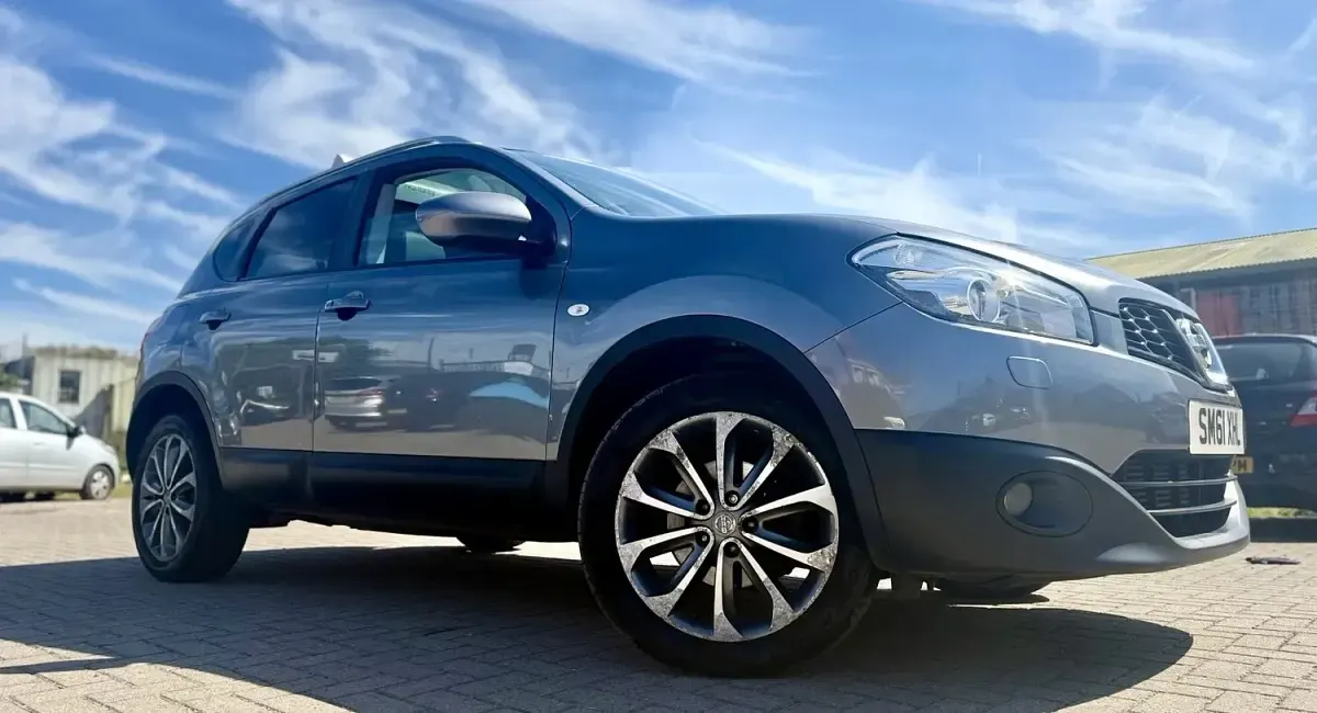 Begagnad Nissan Qashqai Tekna 131 HK (96 kW) 2012 Grå SUV