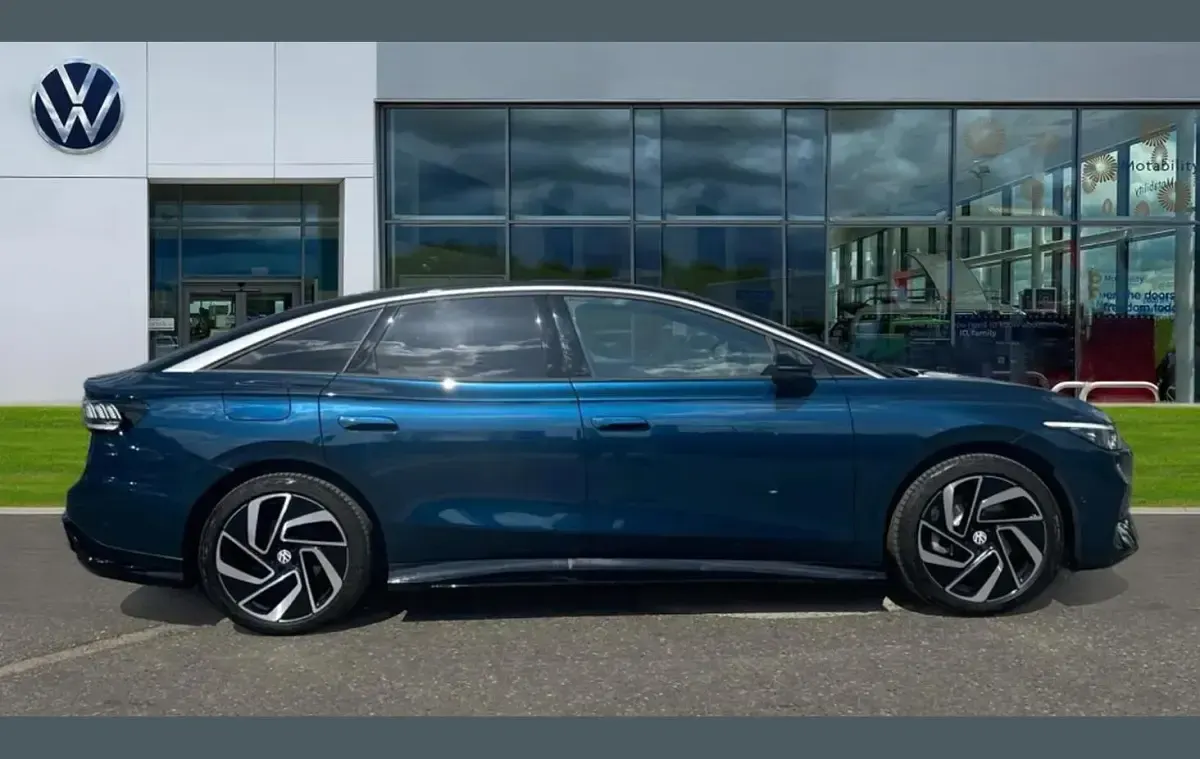 New VW ID.7 Pro 210 kW (286 HP) 2026 Blue Hatchback