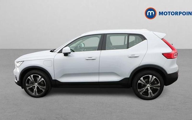 Used Volvo XC40 Inscription 262 HP (192 kW) 2021 Silver SUV