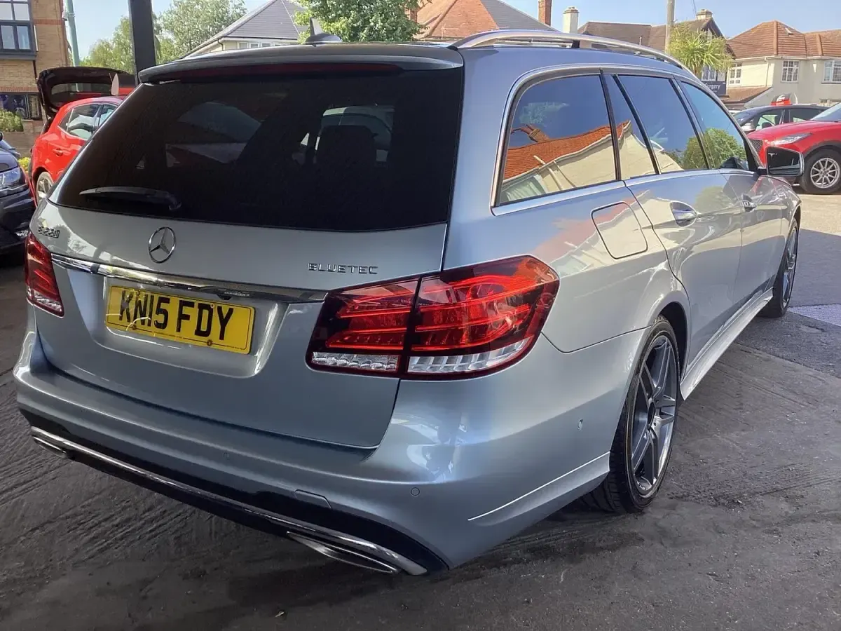 Used Mercedes E220 AMG Line Premium 177 HP (130 kW) 2015 Silver Estate