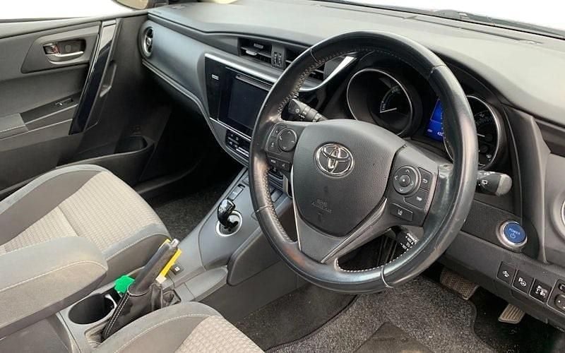 Used Toyota Auris Touring Sports Design 136 HP (100 kW) 2019 Estate
