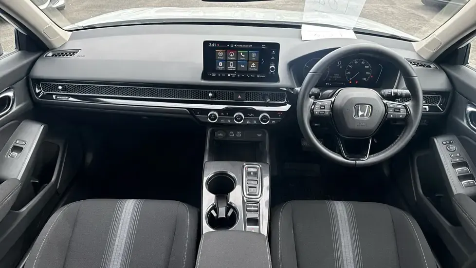 Używany Honda Civic Elegance 143 KM (105 kW) 2025 Biały Hatchback