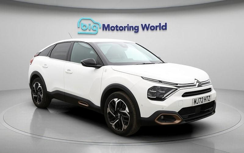 Used Citroën C4 PureTech 131 HP (96 kW) 2022 White Hatchback