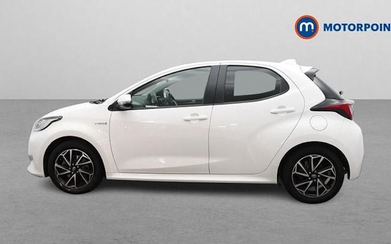 Used Toyota Yaris Hybrid Design 116 HP (85 kW) 2026 Hatchback