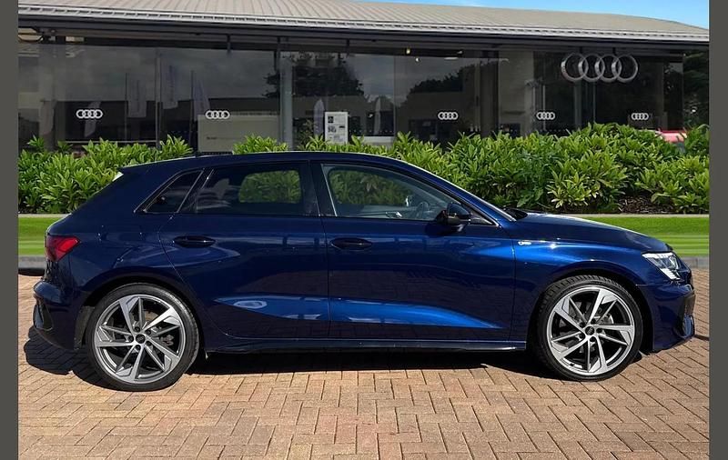 Used Audi A3 Comfort 150 HP (110 kW) 2022 Blue Sedan