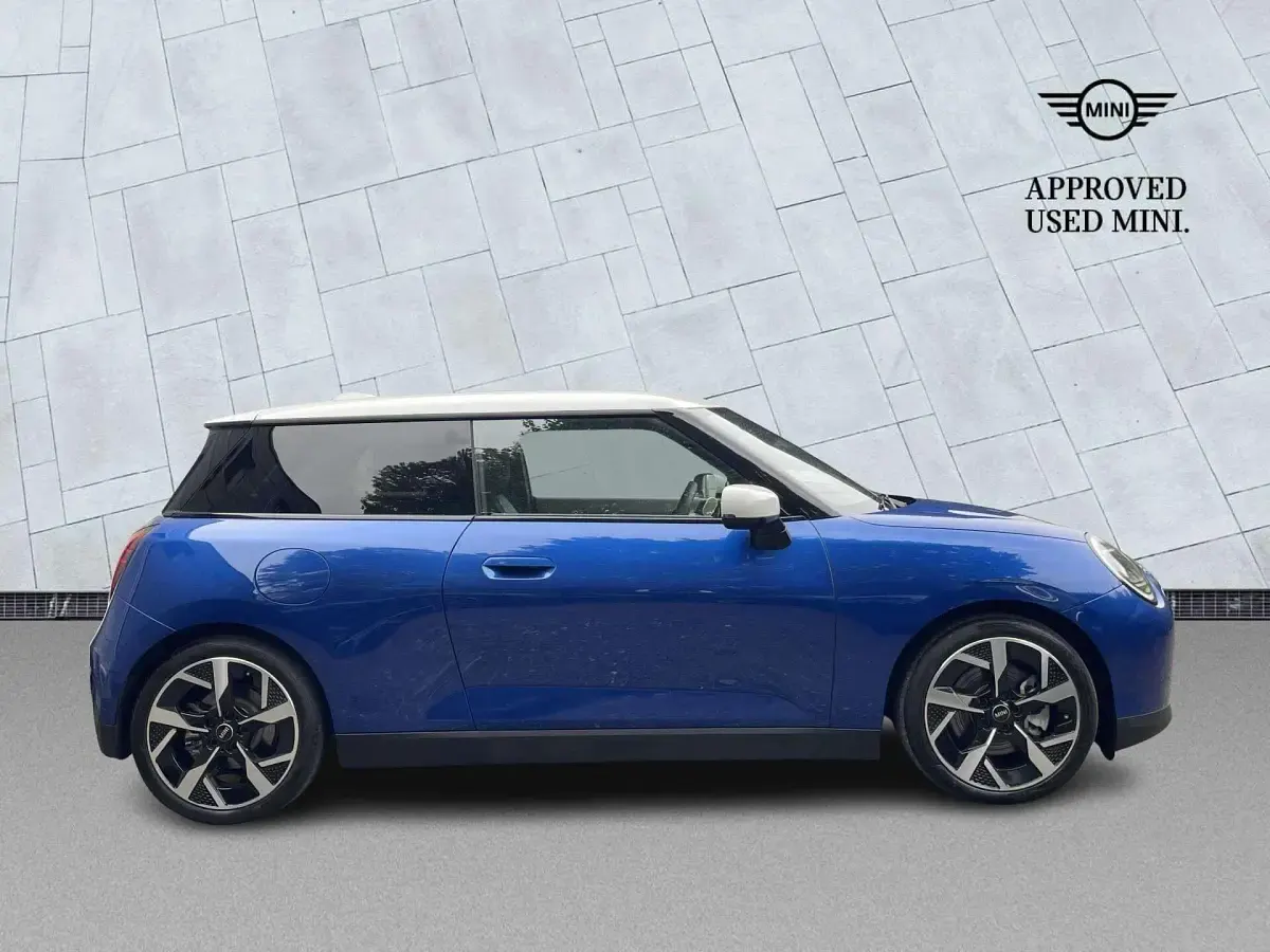 New Mini Cooper SE Hatch 158 kW (215 HP) 2026 Blue Hatchback