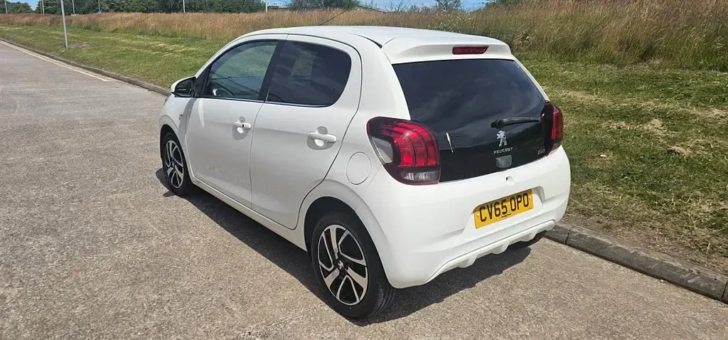 Used Peugeot 108 Allure 2015 White Hatchback
