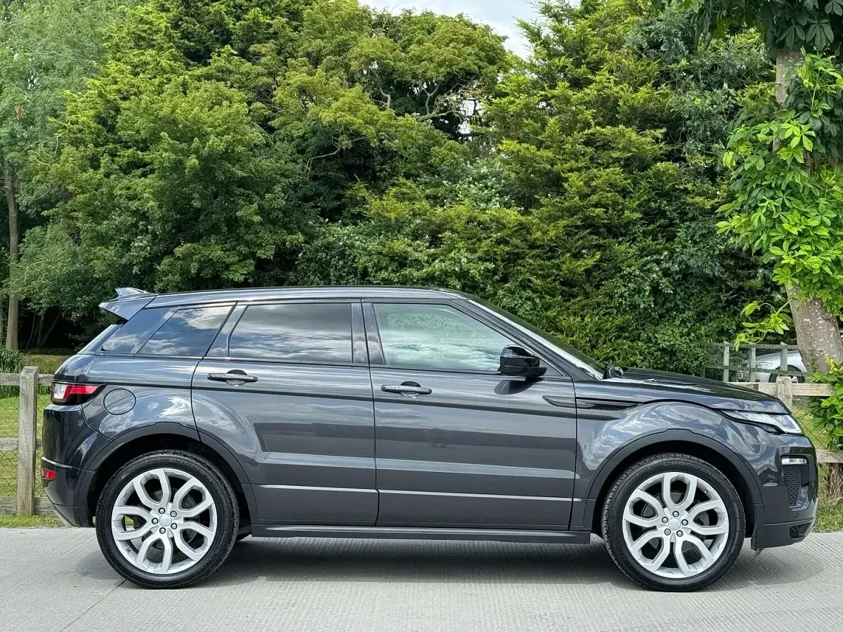 Used Land Rover Range Rover evoque HSE Dynamic 2017 Grey Estate