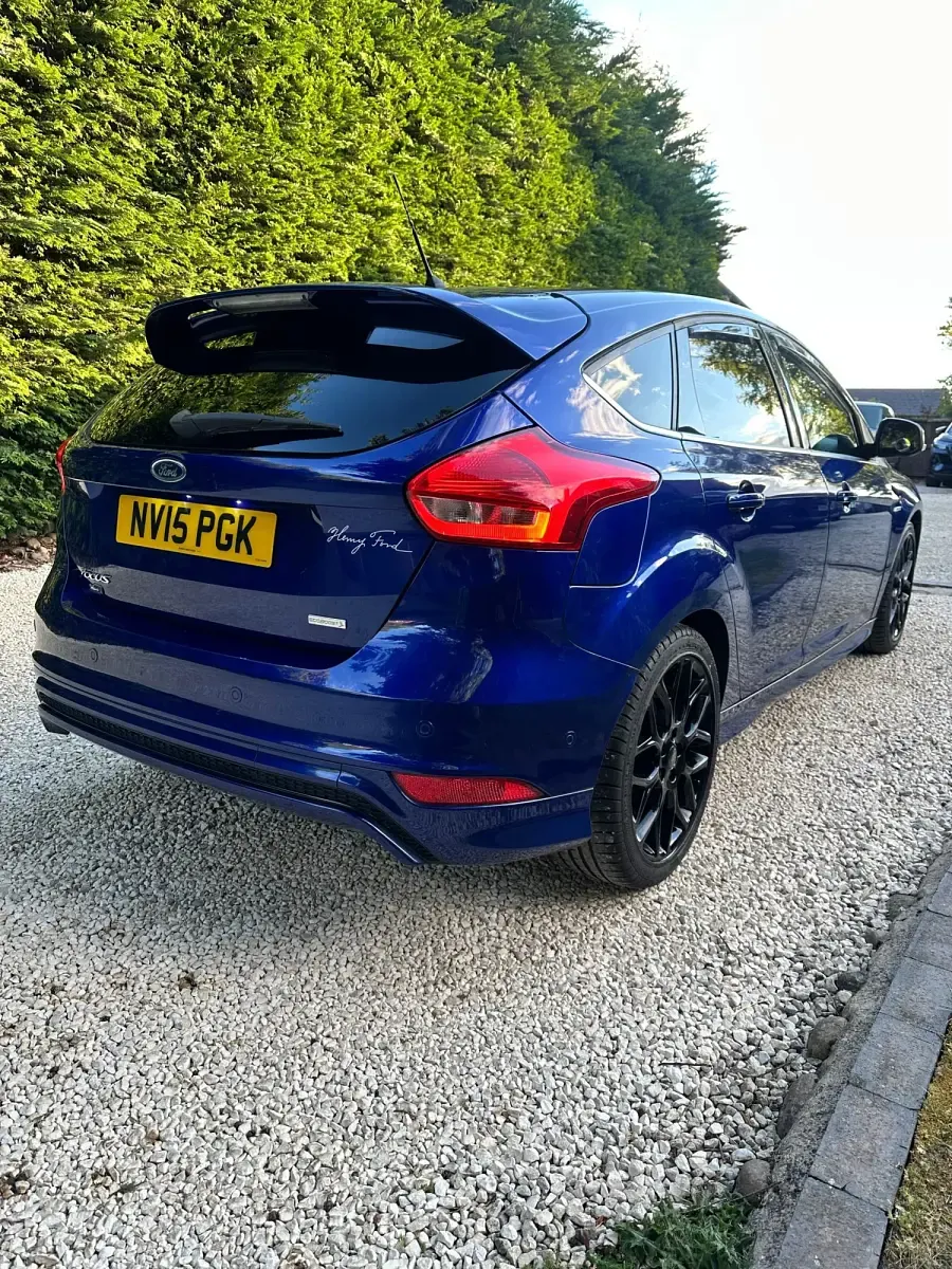 Gebraucht Ford Focus Zetec 2015 Blau Kleinwagen