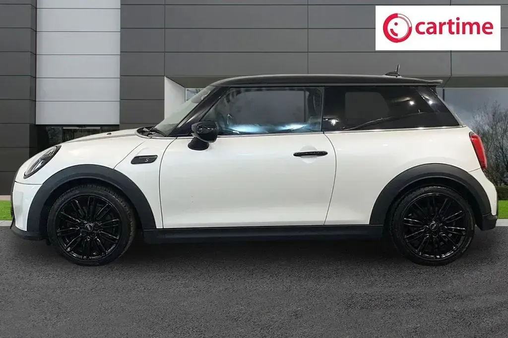 Used Mini Cooper S Exclusive 178 HP (130 kW) 2023 White Hatchback