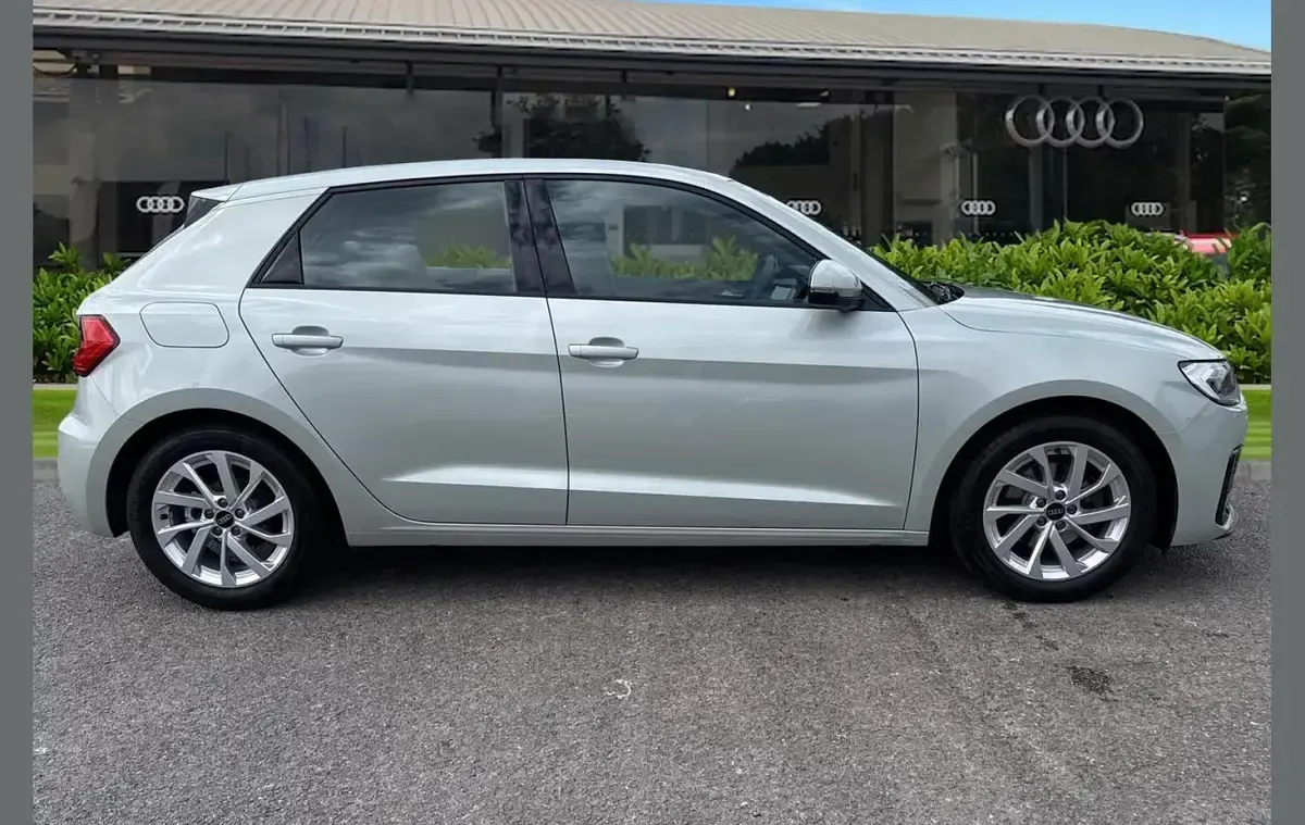 Used Audi A1 Sport 113 HP (83 kW) 2026 Silver SUV
