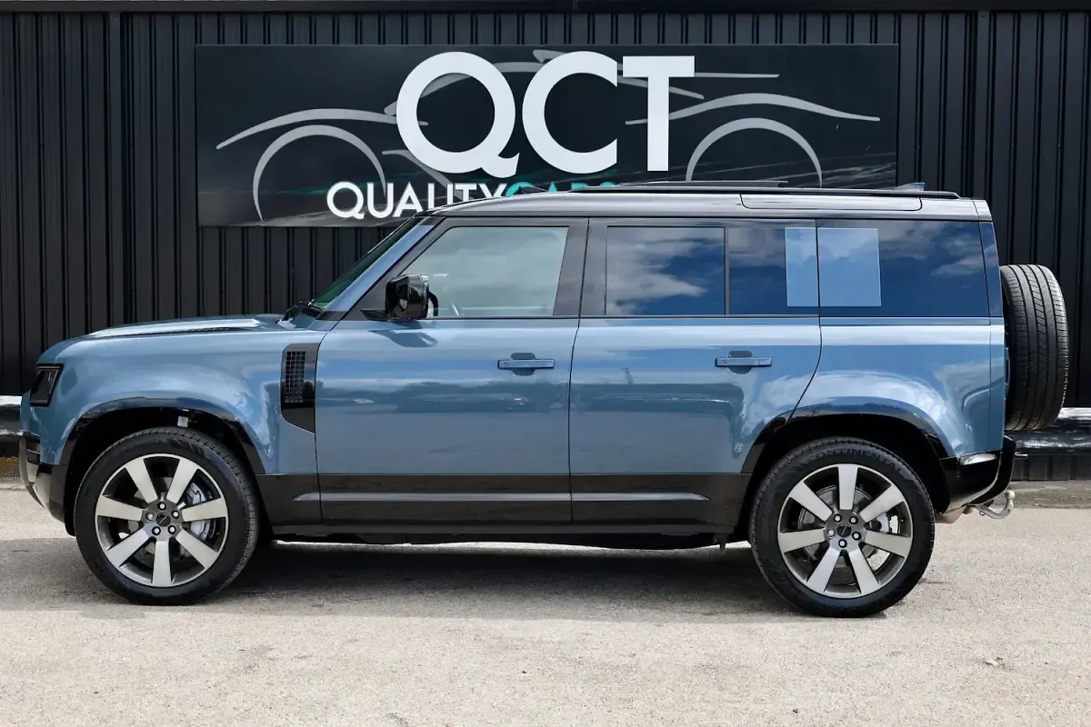Used Land Rover Defender HSE Dynamic 345 HP (253 kW) 2026 Blue SUV