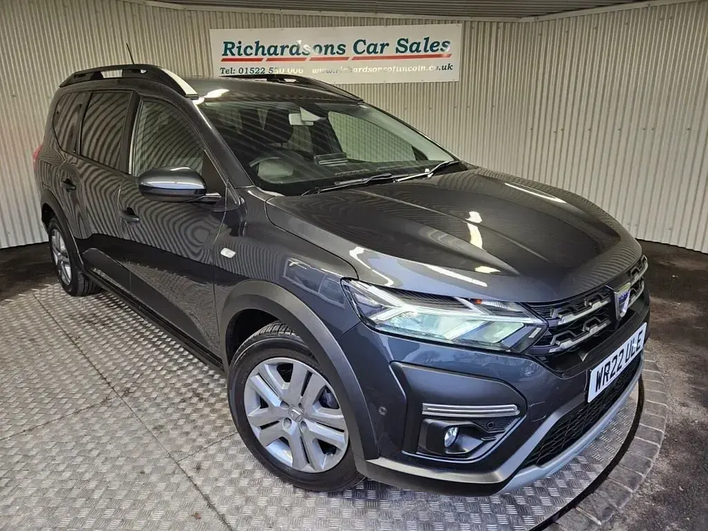 Usado Dacia Jogger Comfort 110 HP (80 kW) 2022 Cinzento Monovolume