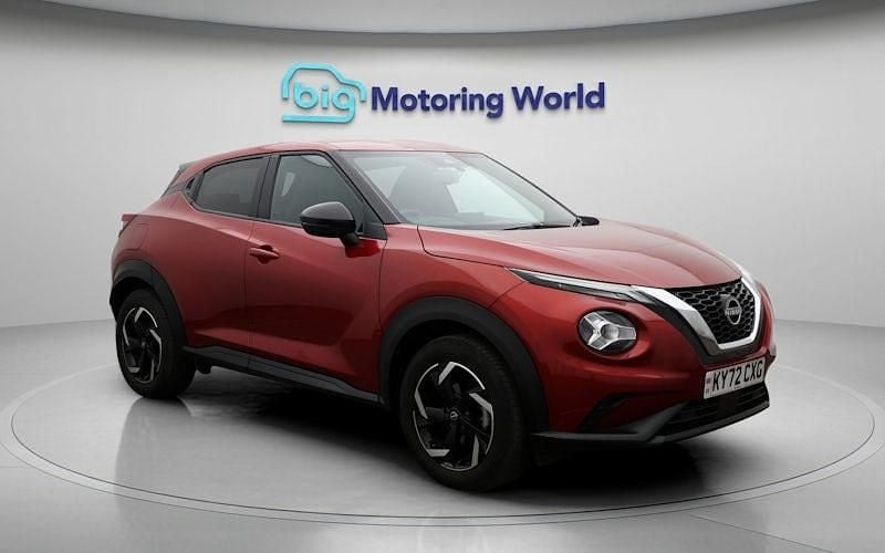 Used Nissan Juke N-Connecta 114 HP (83 kW) 2023 Red SUV