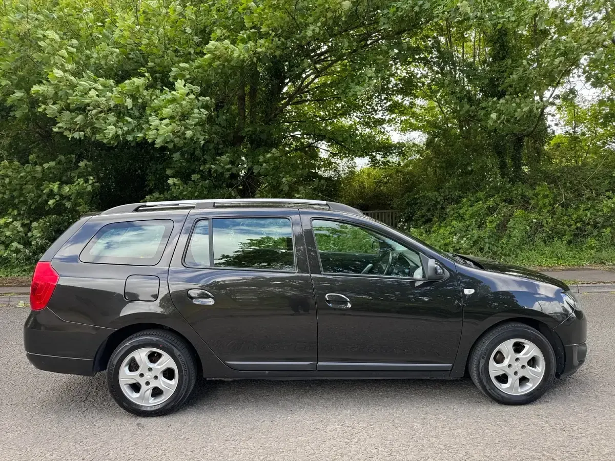 Used Dacia Logan MCV Lauréate 2015 Black Estate
