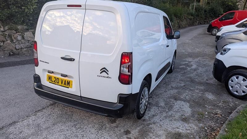 Used Citroën Berlingo 75 HP (55 kW) 2020 White MPV