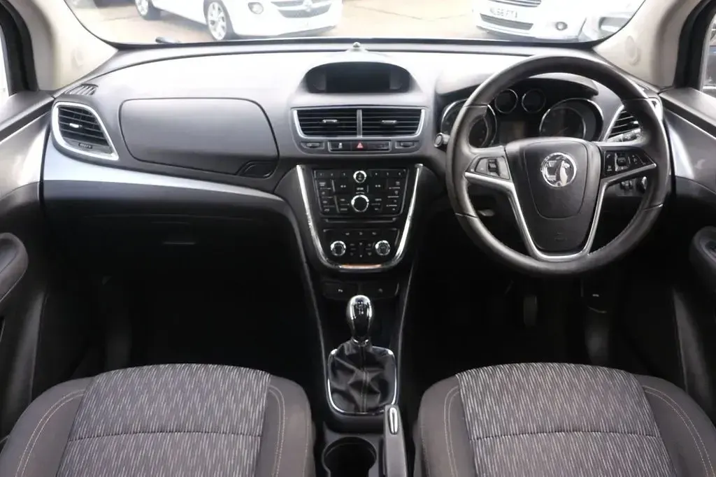 Used Vauxhall Mokka S 115 HP (84 kW) 2015 Silver SUV