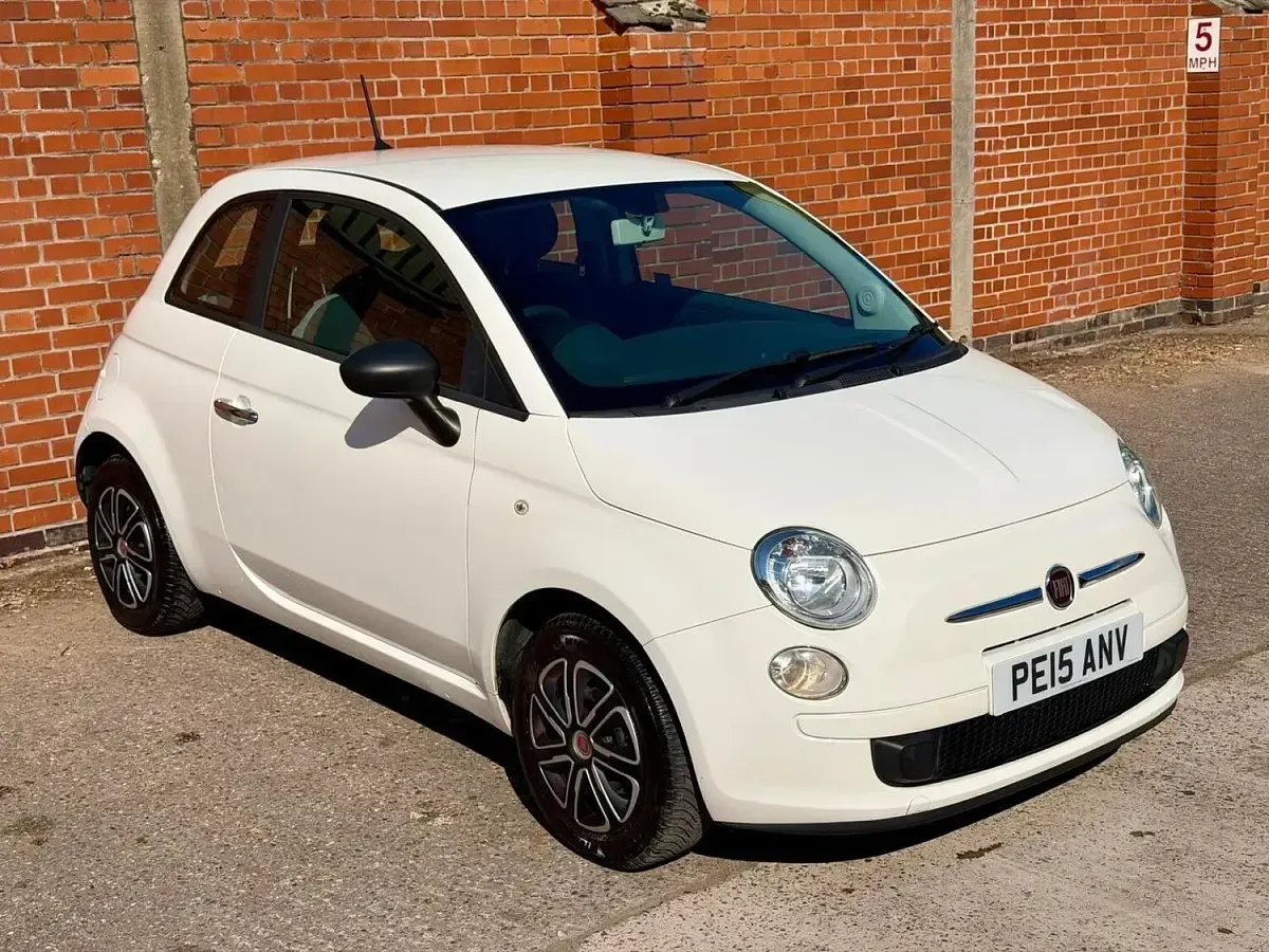 Used Fiat 500 Pop 69 HP (50 kW) 2015 White Hatchback