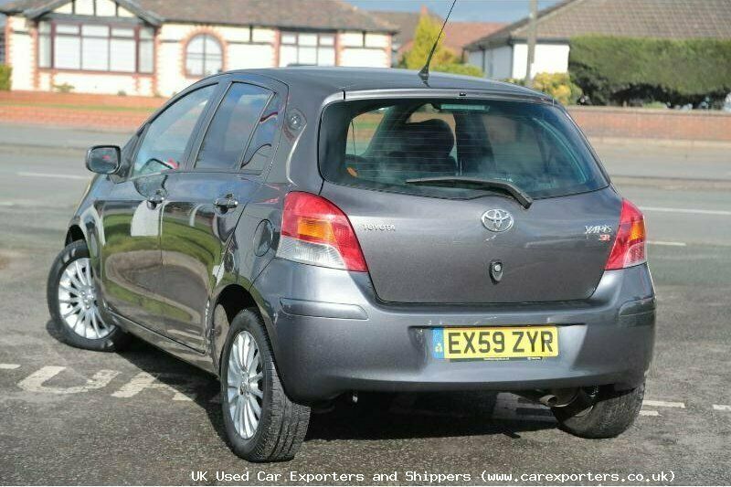 Begagnad Toyota Yaris SR 2009 Halvkombi