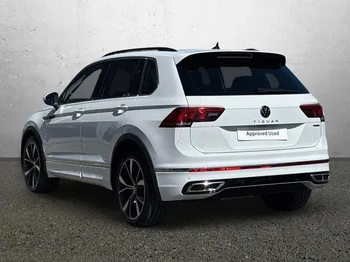 Second-hand VW Tiguan R-line 150 CP (110 kW) 2023 Alb SUV