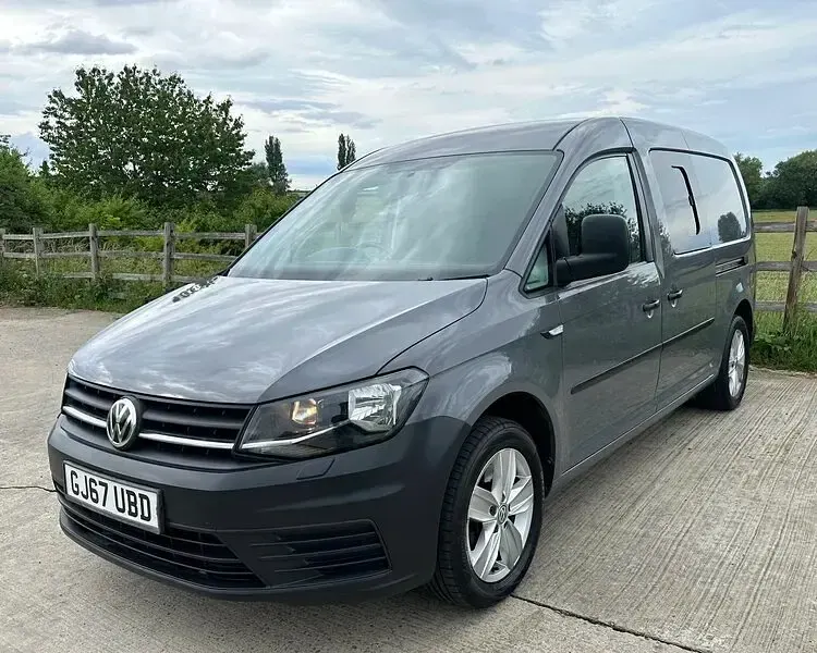 Used VW Caddy Maxi 150 HP (110 kW) 2017 Grey MPV