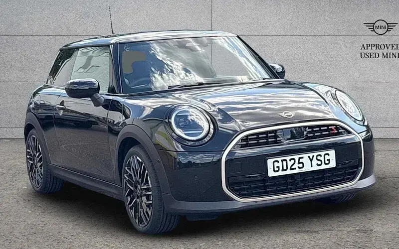 Used Mini Cooper Exclusive 150 kW (204 HP) 2025 Hatchback