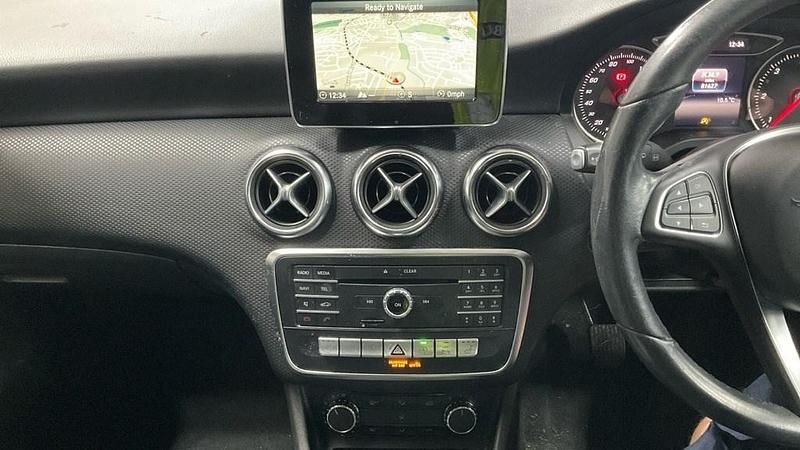 Used Mercedes A180 Executive 2017 Cavansite blue Hatchback