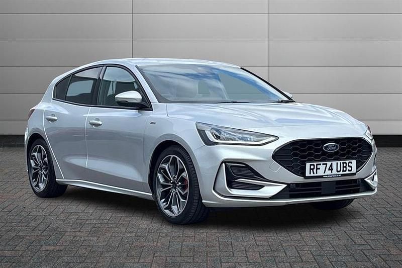 Moondust silver Used 2024 Ford Focus ST-Line X Hatchback | £21,929 (A bit pricey) - Image 1/2