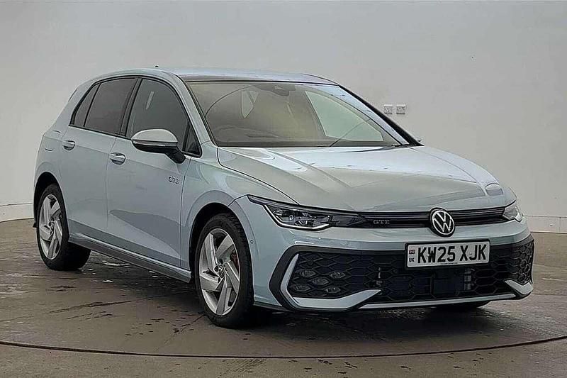 Blue Used 2025 VW Golf VIII GTE Hatchback | £29,990 (Expensive) - Image 1/4