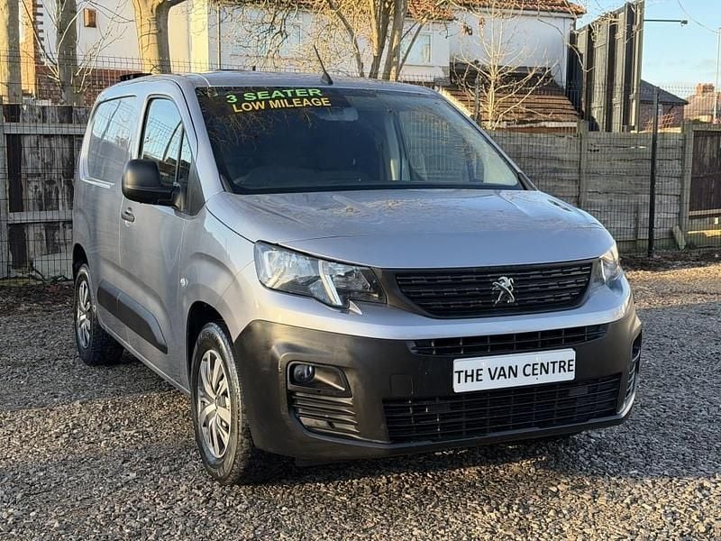 Grey Used 2020 Peugeot Partner MPV | £10,985 (Fair price) - Image 1/4