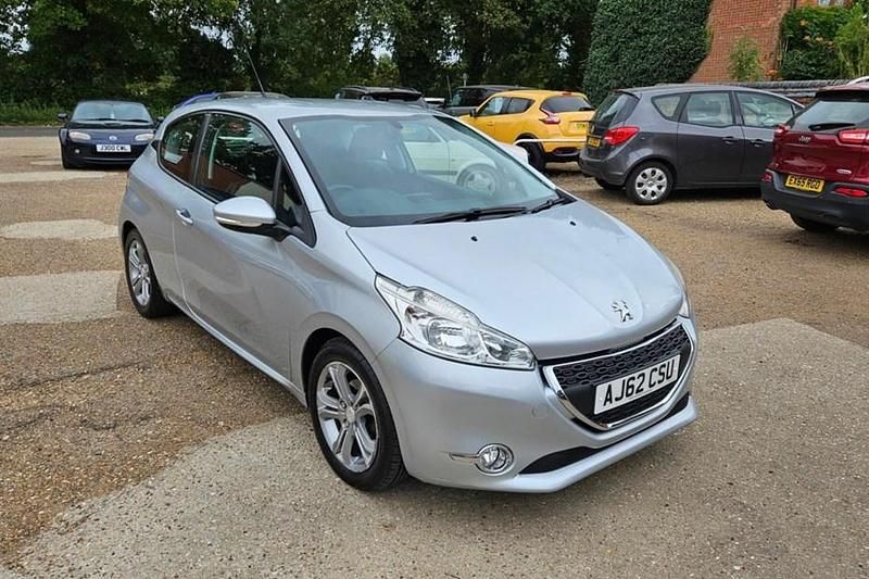 Silver Used 2012 Peugeot 208 Active Hatchback | £2,495 (Fair price) - Image 1/1