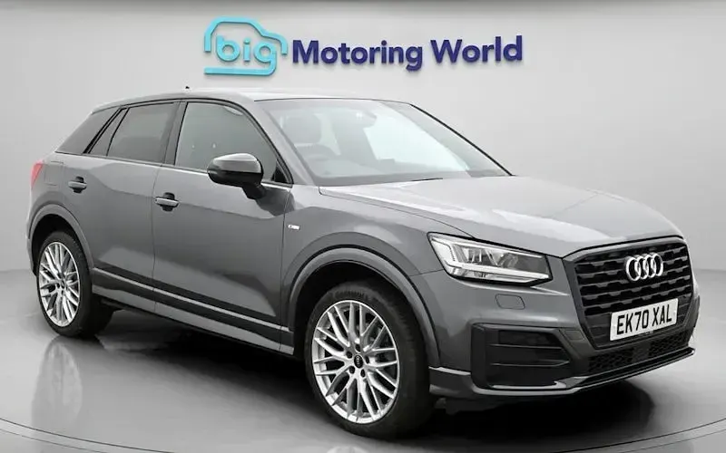 Usado Audi Q2 Black Edition 150 HP (110 kW) 2020 SUV