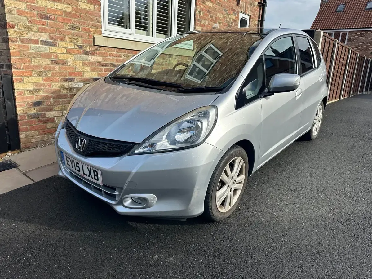 Used Honda Jazz EX-L 98 HP (72 kW) 2015 Silver Hatchback