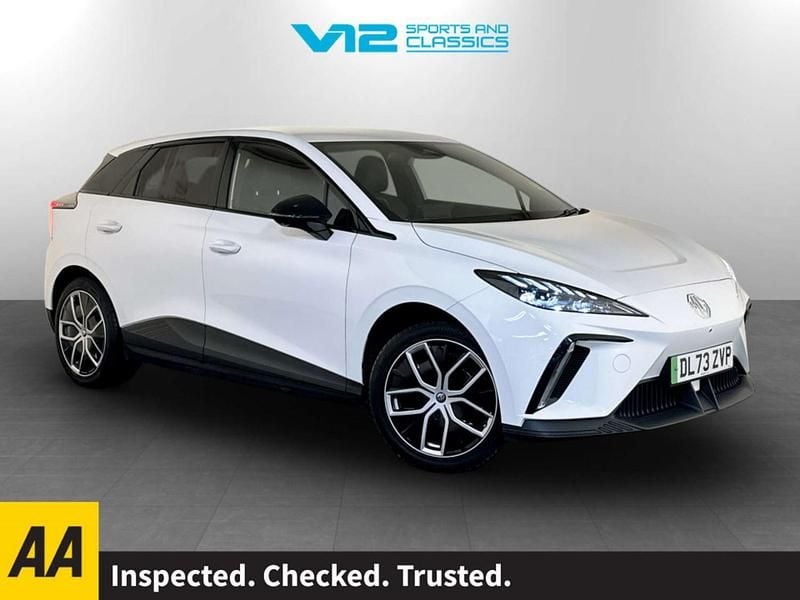 Used MG MG4 EV Trophy 63 kW (87 HP) 2023 White Hatchback