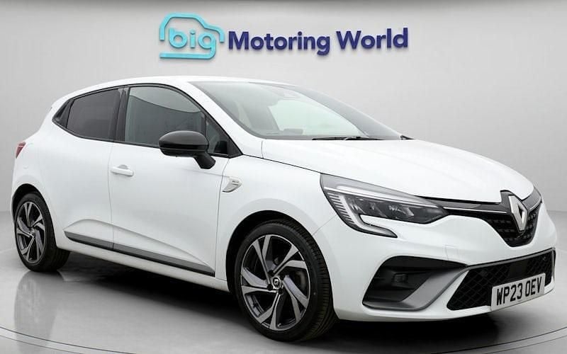 Used Renault Clio V RS Line 90 HP (66 kW) 2023 White Hatchback