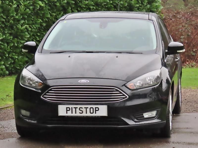 Used Ford Focus Zetec 2016 Black Hatchback
