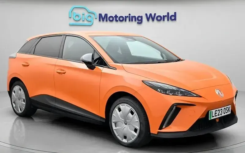Begagnad MG MG4 EV Trophy 150 kW (204 HK) 2025 Halvkombi